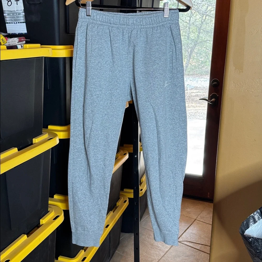 Nike Sportswear Club Fleece Joggers Gray Size Small BV2671-063